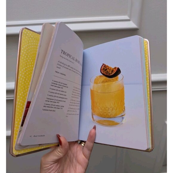 Rosé Cocktails: A Collection of Classic - Hardcover, by Mensah Emanuele - Picture 3 of 4
